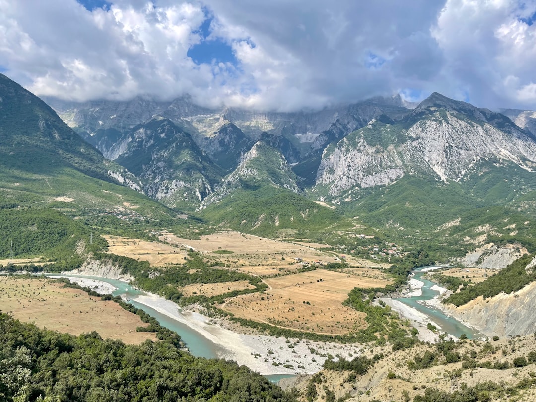 Entdecken Sie Pllaja und Pusit: Der natürliche Balkon Albaniens — Alarup