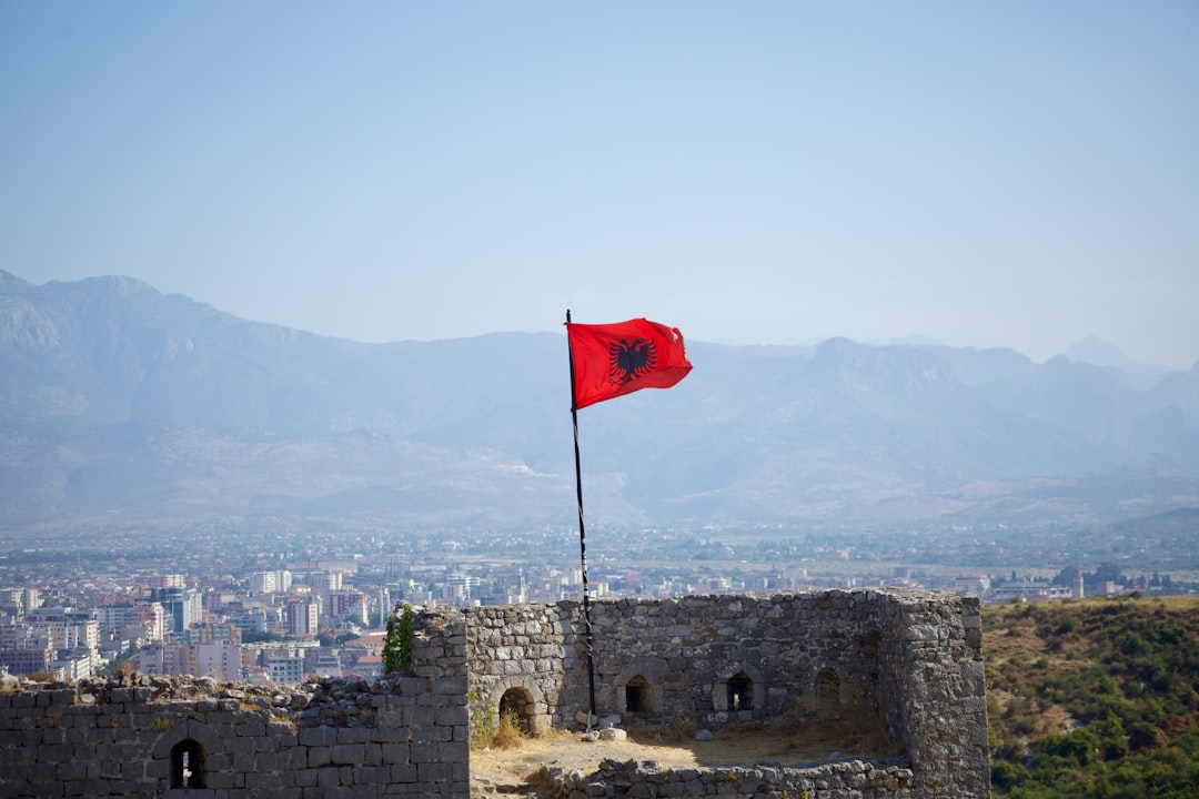 Descubre el Castillo de Delvinë: Historia y Belleza en Albania - Delvinë | Secret World Trip Planner