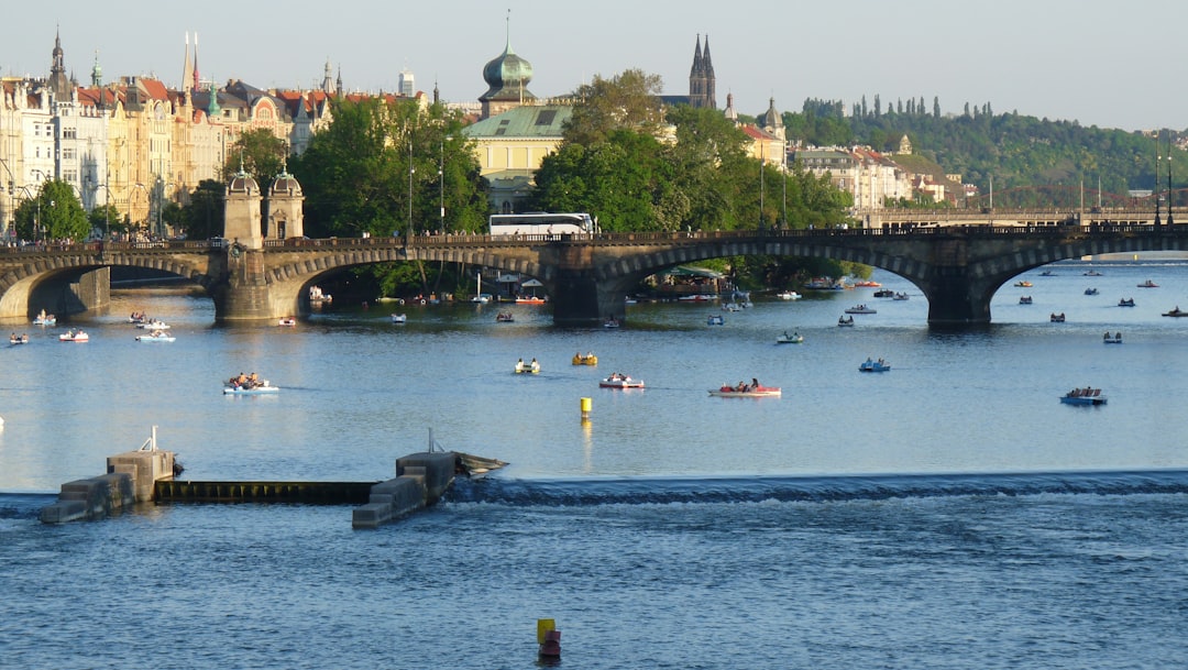 Comment planifier un voyage AI à Prague : guide 2026 - Praga | Secret World Trip Planner