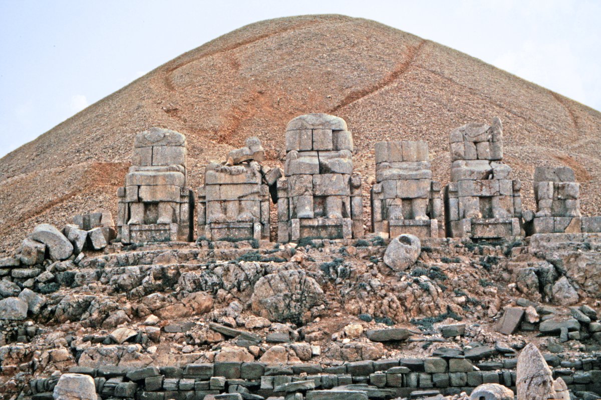 Monte Nemrut: las cabezas de piedra que desafían el tiempo - Nemrut Dağı Yolu | Secret World Trip Planner