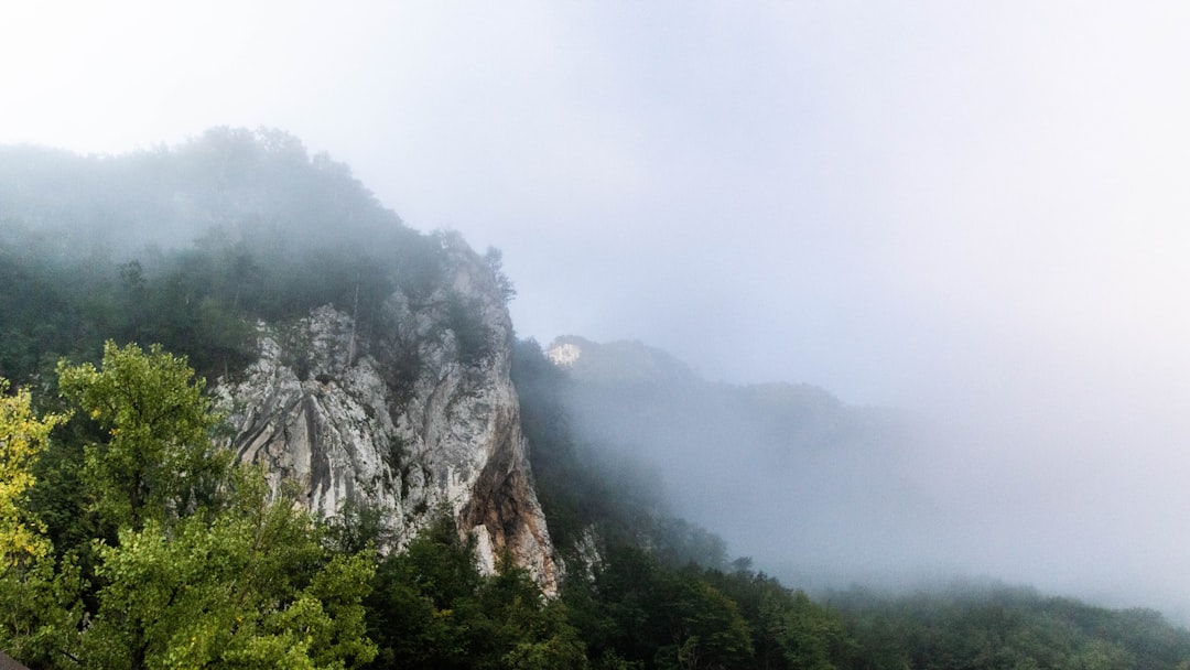 Lago di Perućac : l'émeraude de l'ouest serbe | Secret World Trip Planner