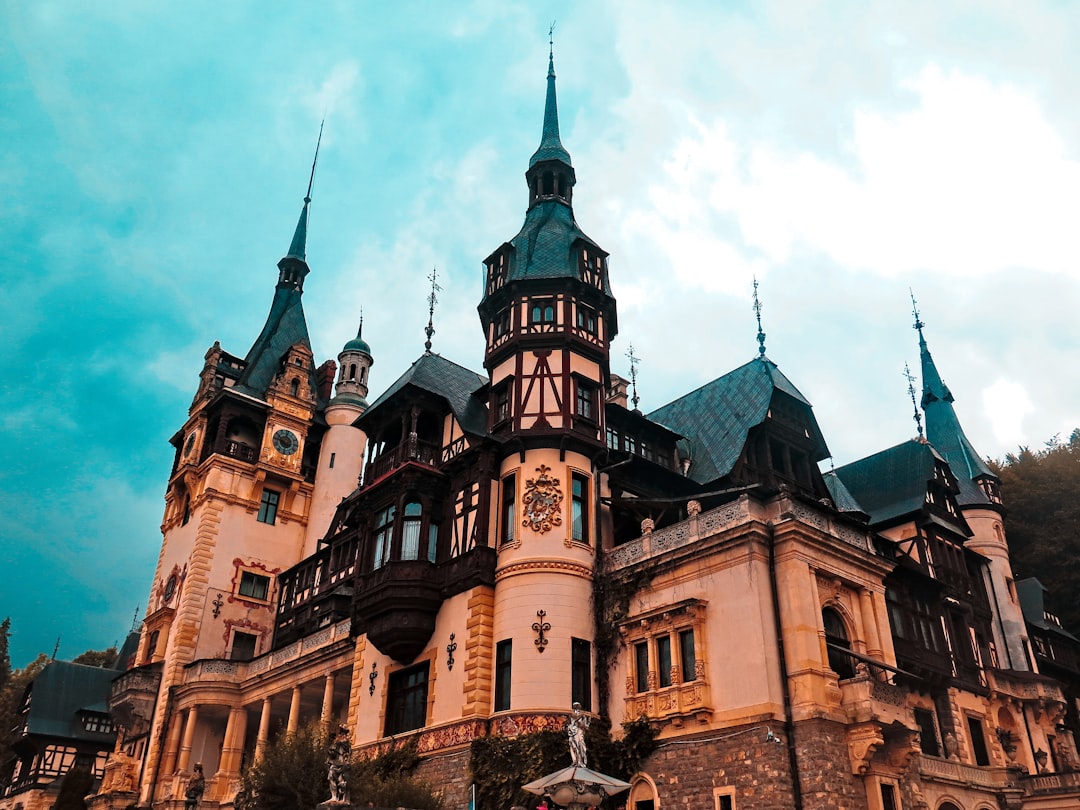 Castello di Peleș: neo-rinascimento Juwel in Rumänien — Aleea Peleșului 2