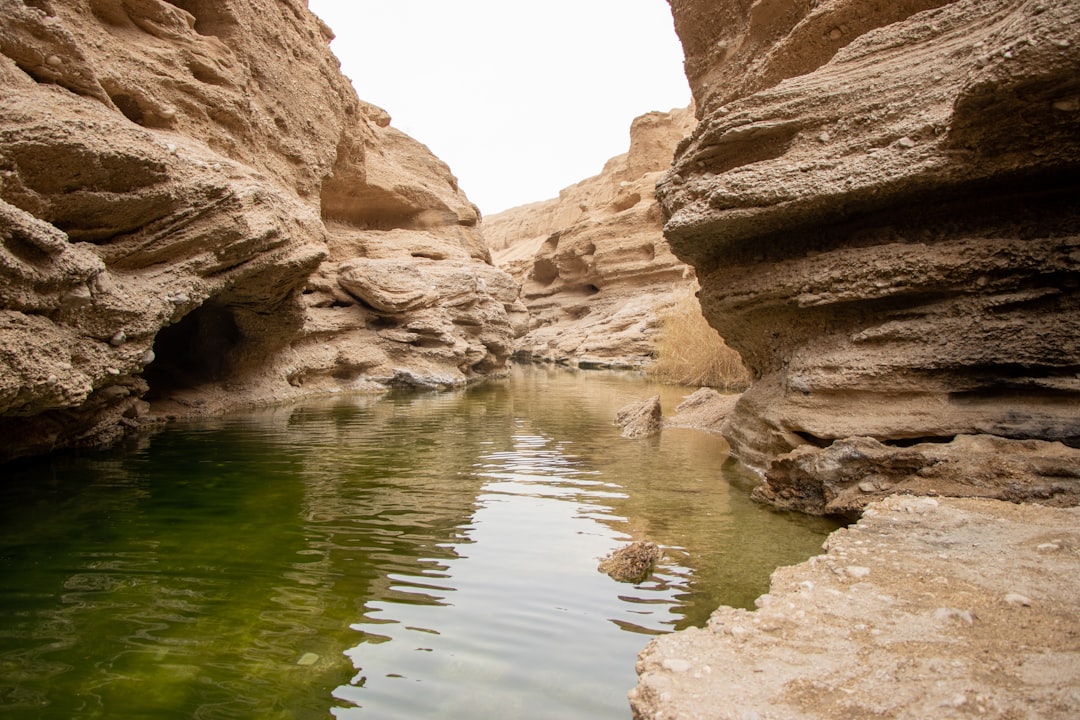 Wadi Bani Khalid: Die kristallklare Oase im Oman - Wadi Bani Khalid | Secret World Trip Planner