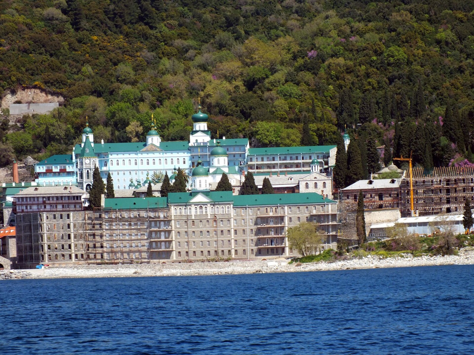 Entdecken Sie das Kloster Agiou Panteleimonos: ein kulturelles Juwel - 66P2+VV | Secret World Trip Planner