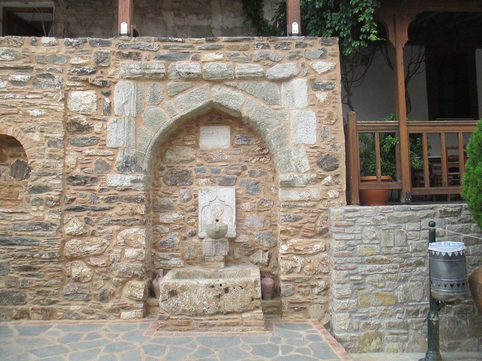 Scopri il Monastero di Megali Panagia: un tesoro di Samos - MRWR+6W Moni Megalis Panagias | Secret World Trip Planner