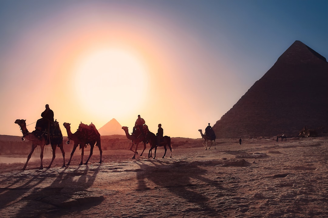 Scopri Haram Senusret III: la piramide dimenticata d'Egitto - Saqarah | Secret World Trip Planner