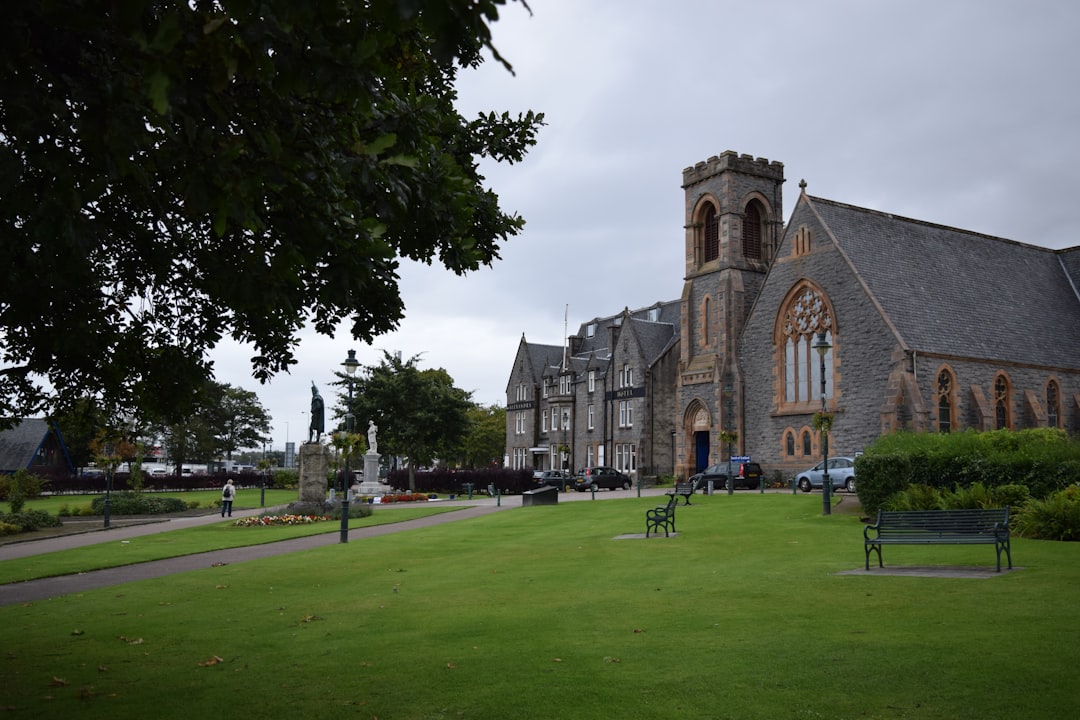 Entdecken Sie die Lincluden Collegiate Church: Geschichte und Schönheit in Schottland — Dumfries and Galloway