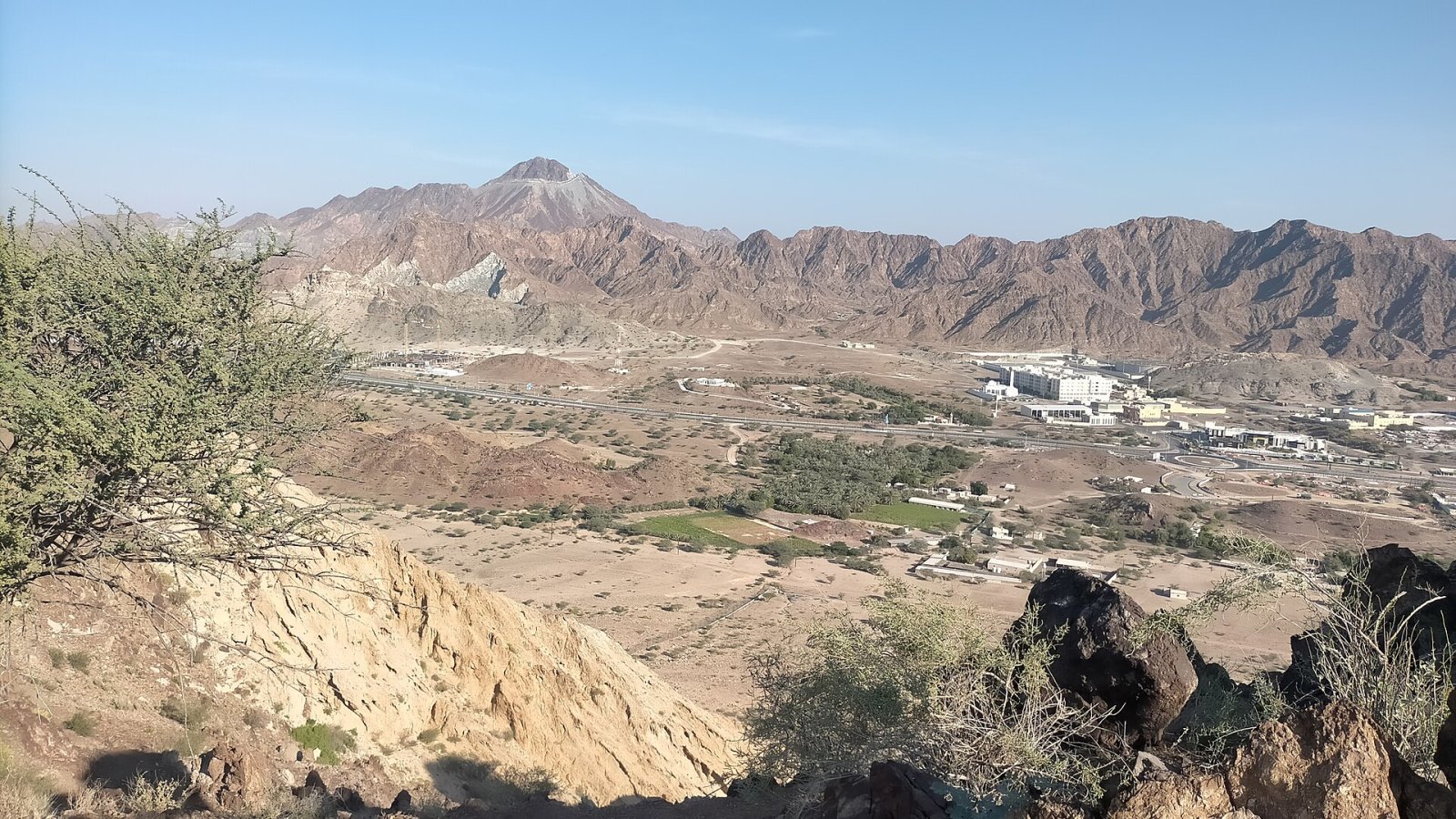 Discover Jabal al Abyad: The Natural Beauty of Oman - Sur Masirah | Secret World Trip Planner