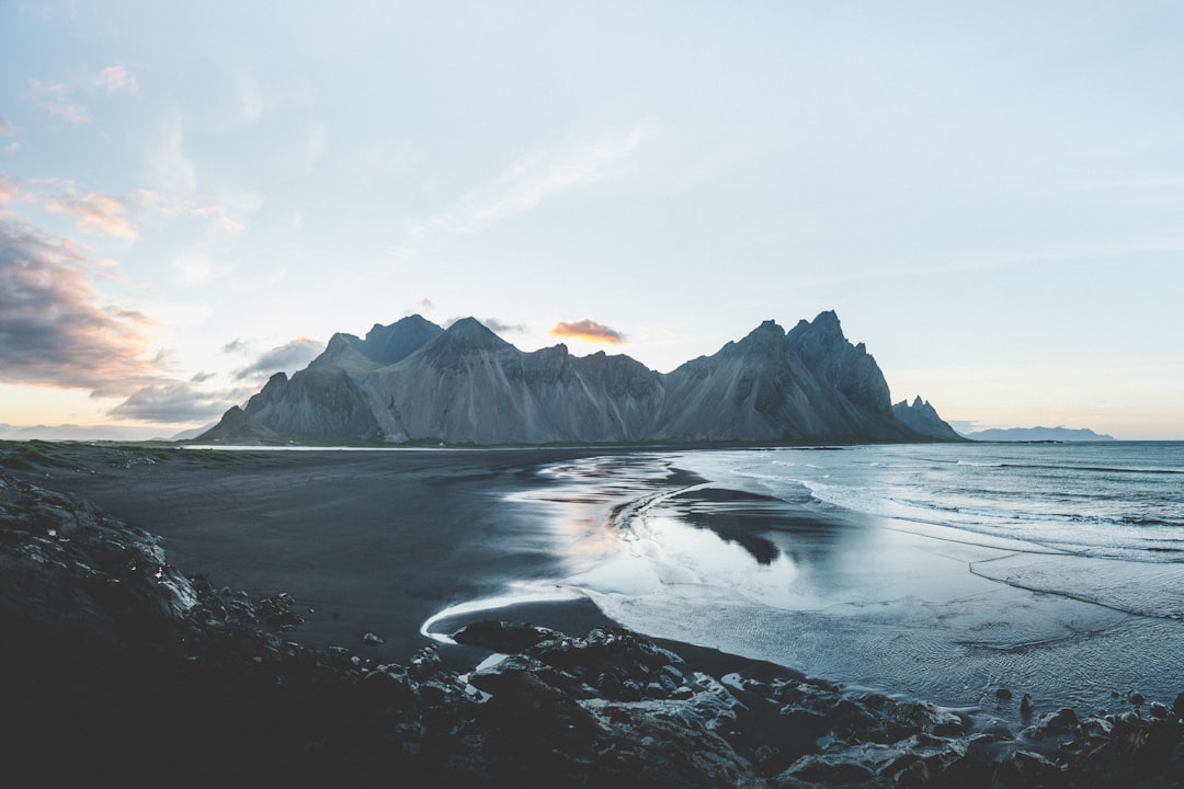 Scopri Stakihnúkur: la montagna iconica dell'Islanda | Secret World Trip Planner