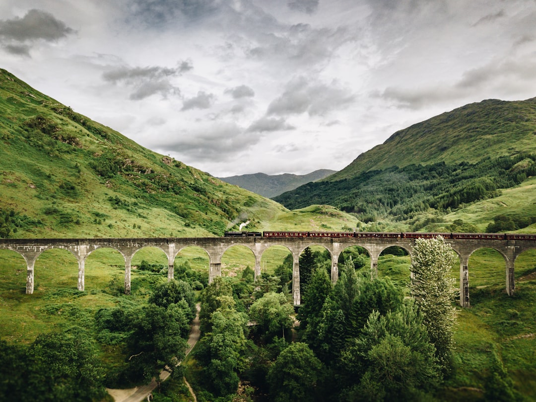 Explora Torlum: Una joya natural en Escocia - 932P+6X Crieff | Secret World Trip Planner