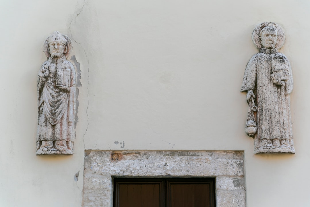 Grgur Ninski entdecken: Ein Symbol der kroatischen Kultur — Varaždin