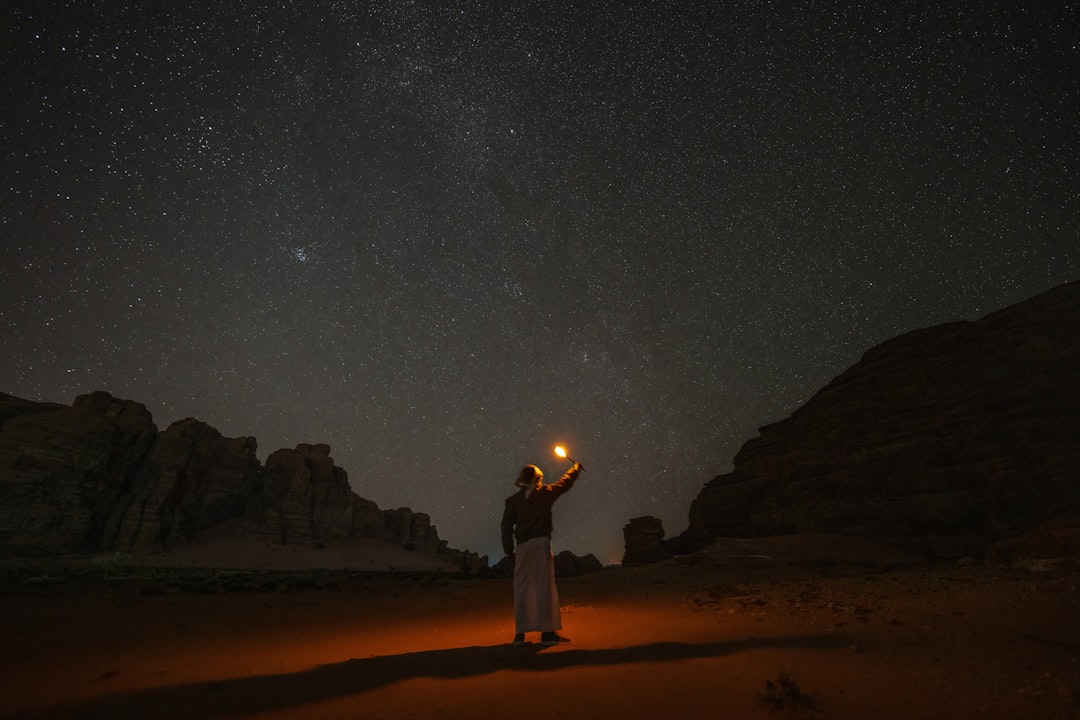 Sables d'Ash Sharqiyah : le désert orange d'Oman - Mandinat Al Sultan Qaboos Bidiyah OM Bidiyah OM | Secret World Trip Planner