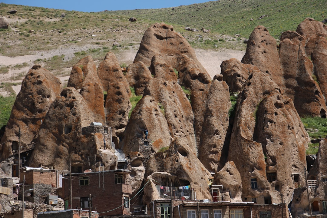 Kandovan : le village sculpté dans la roche - Q7V2+Q3H | Secret World Trip Planner