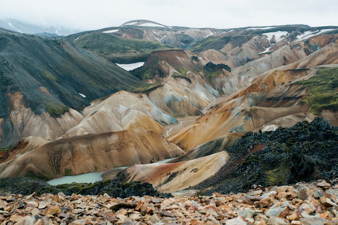Námafjall Hverir: el desierto volcánico de Islandia - J5RR+HP4 | Secret World Trip Planner