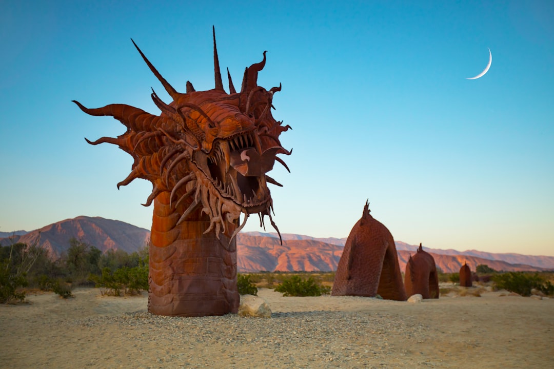 Lebende Wüstenskulpturen: Kunst im australischen Outback - Broken Hill Nuovo Galles del Sud 2880 | Secret World Trip Planner
