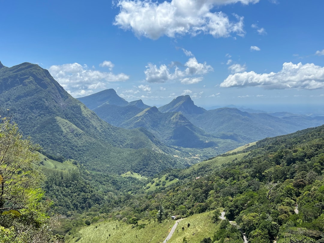 Little Adam's Peak: panorami all'alba su Ella - Ella | Secret World Trip Planner