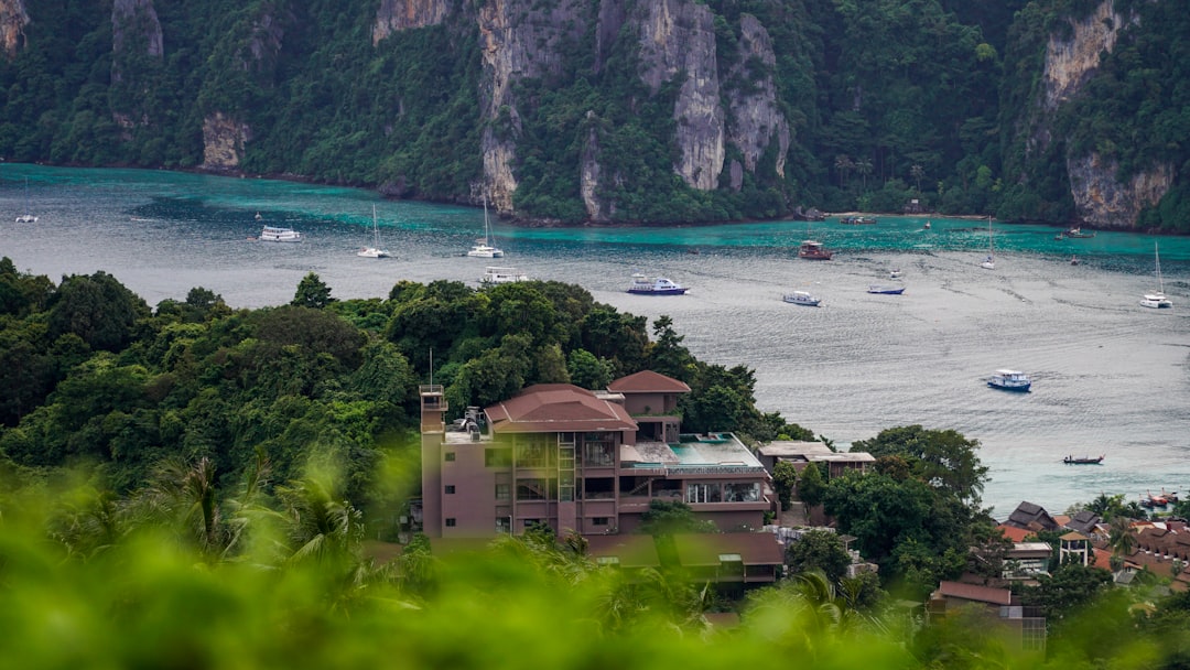 Point de vue de Railay Est : un panorama à couper le souffle - Amphoe Mueang Krabi | Secret World Trip Planner