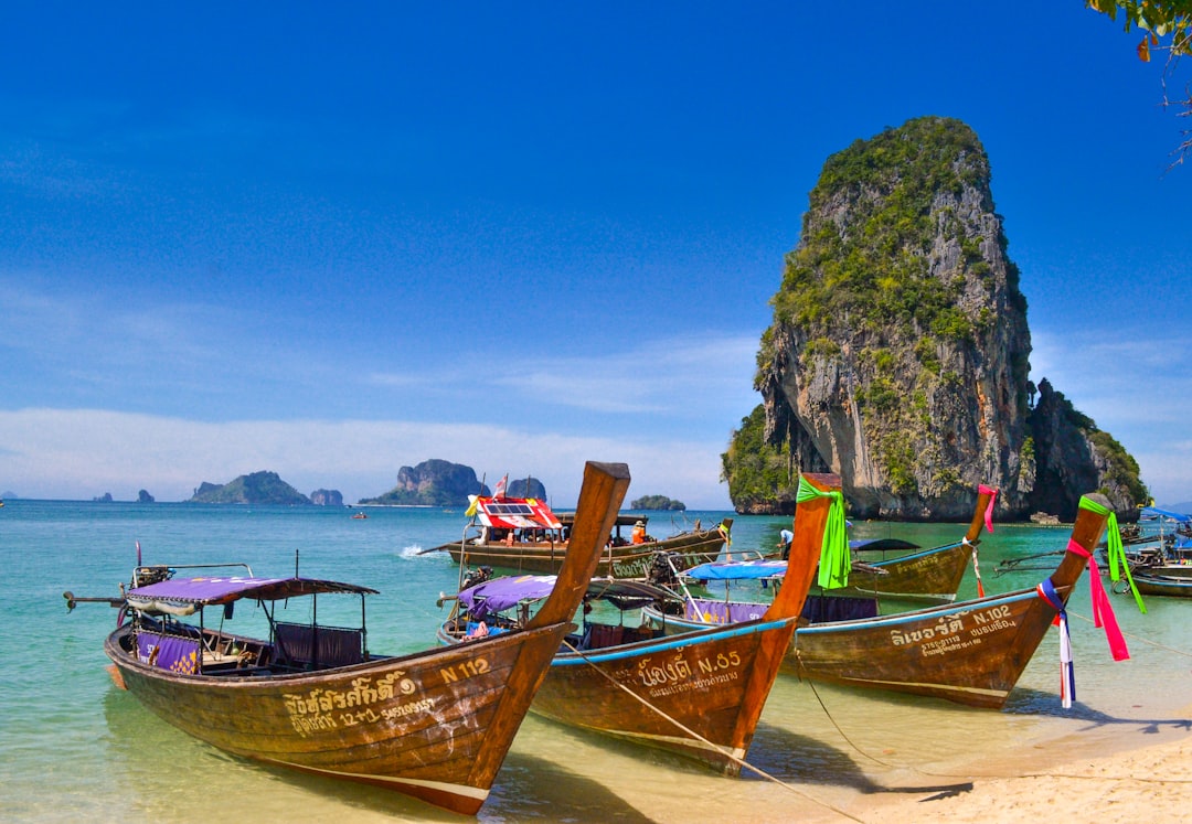 Explorando เขาตาลอ: Una joya natural en Tailandia — Sangkhla Buri District