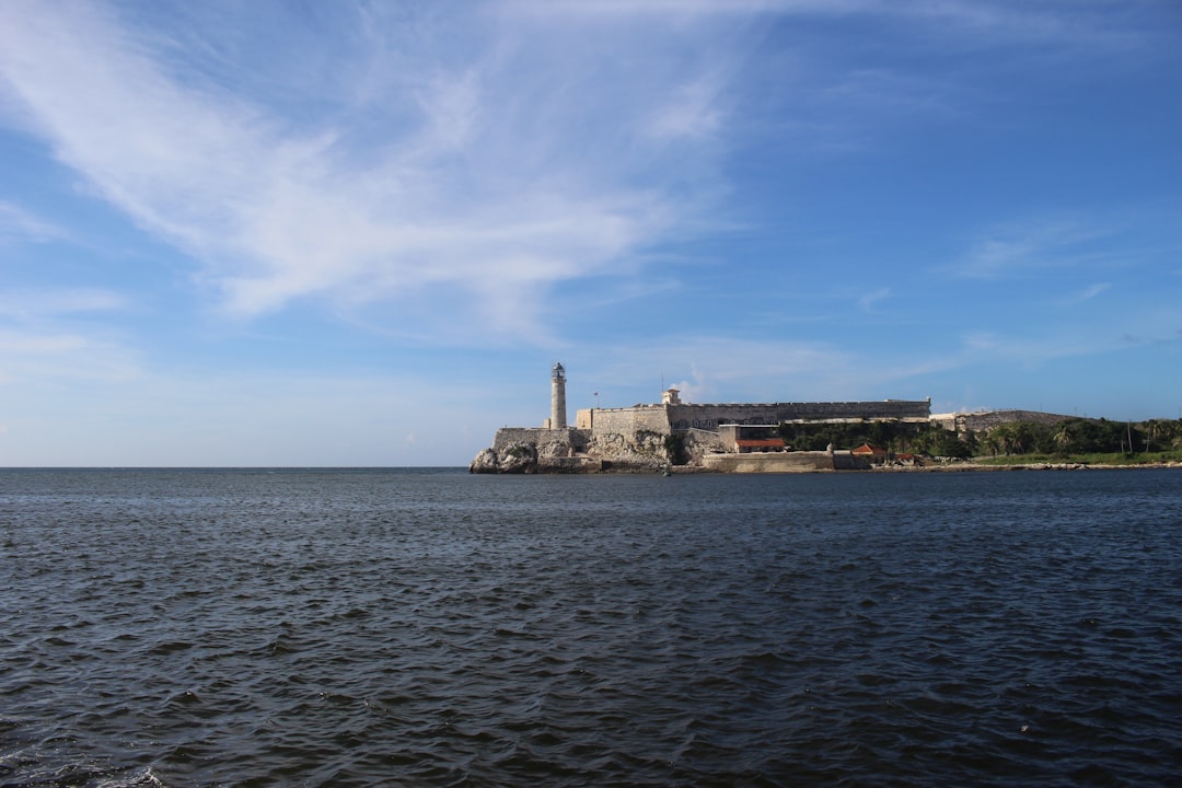 Faro Castillo del Morro : sentinelle de La Havane — 5J2V+35R
