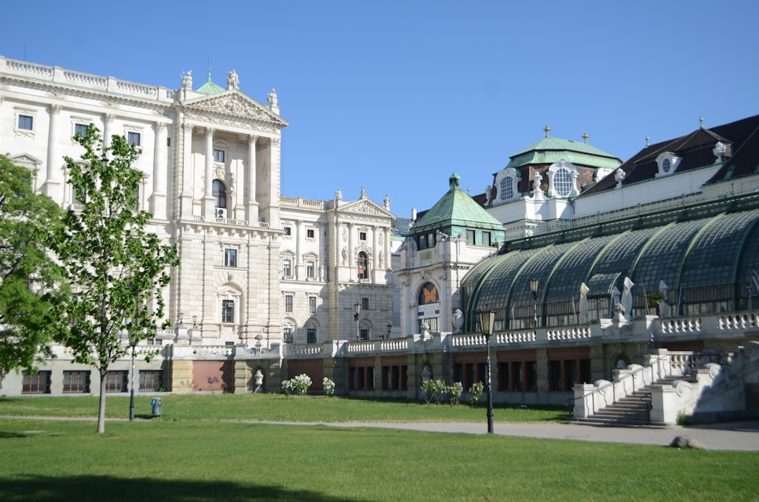 Secret World vs Wanderlog: ¿qué planificador elegir para Viena? - Vienna | Secret World Trip Planner