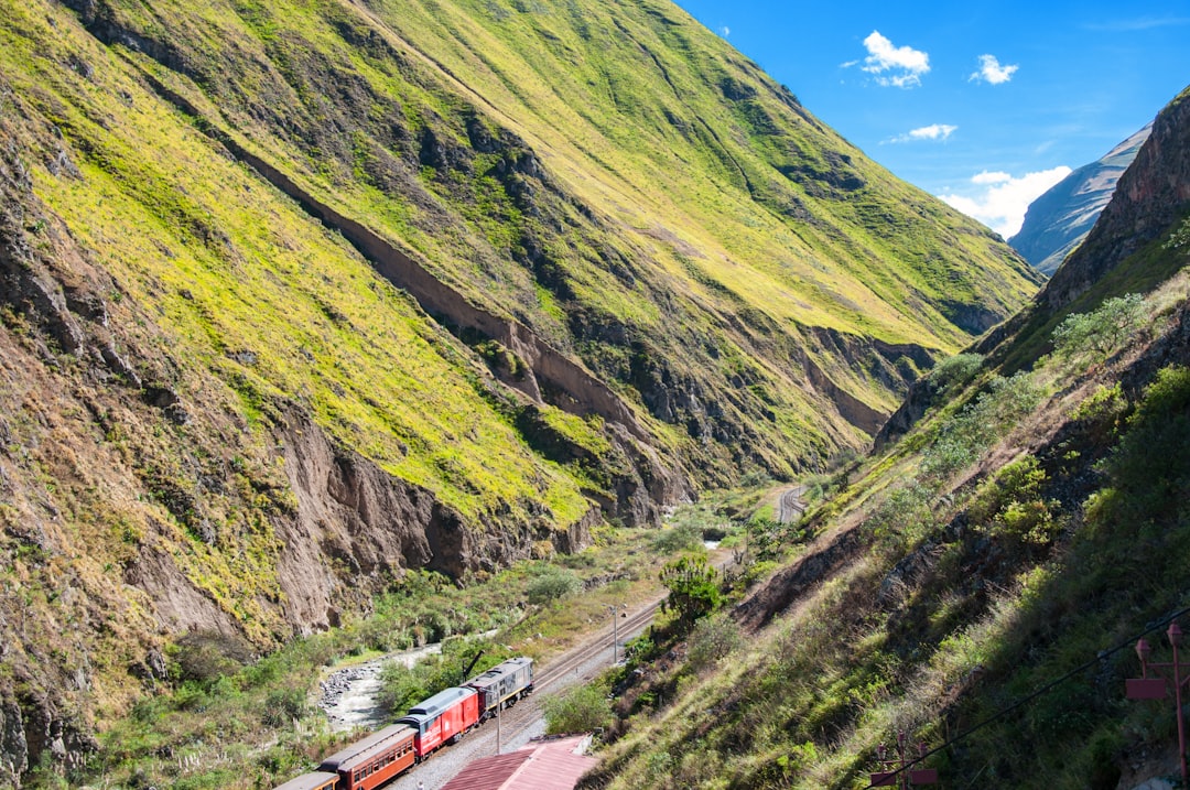 Cerro Corredores: Un Paraíso Natural en Ecuador - Atahualpa | Secret World Trip Planner