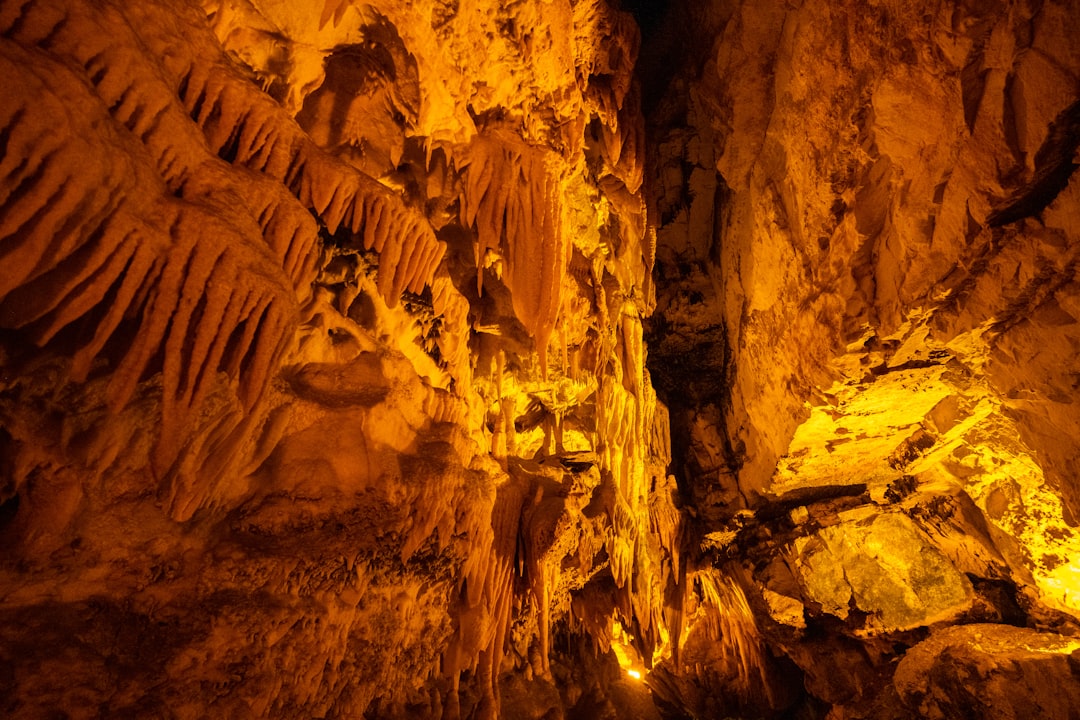 Grotte di Castellana: un viaje 70 metros bajo Puglia - Piazza Franco Anelli | Secret World Trip Planner