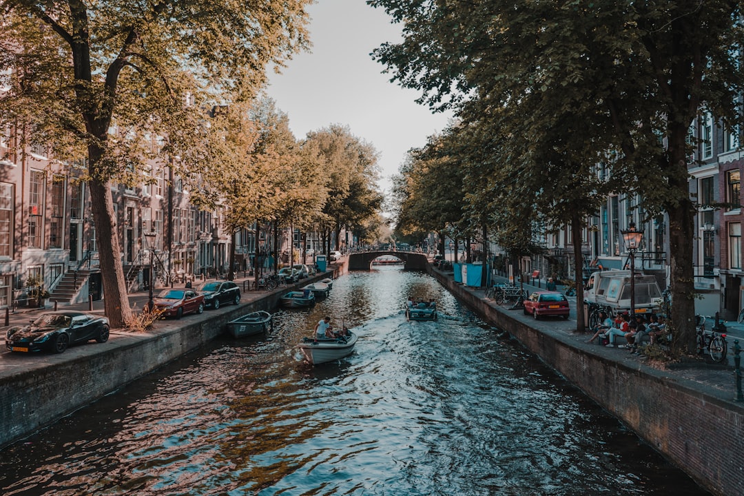 Secret World vs Google Trips: il migliore per Amsterdam 2026 - Amsterdam | Secret World Trip Planner