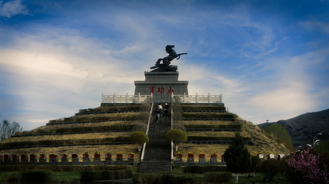 Monument au Mineur d'Oruro : art et identité andine - 2VJJ+VJ2 | Secret World Trip Planner