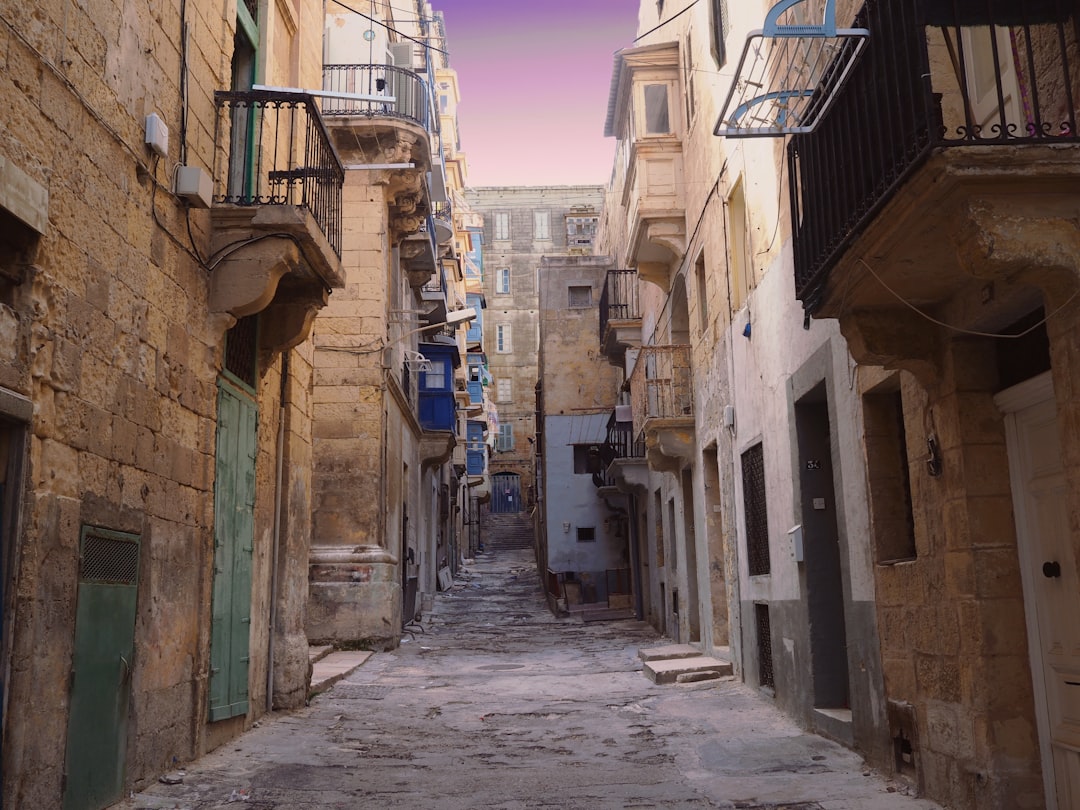Stanze di Guerra Lascaris: i tunnel segreti di Valletta — Valletta Ditch