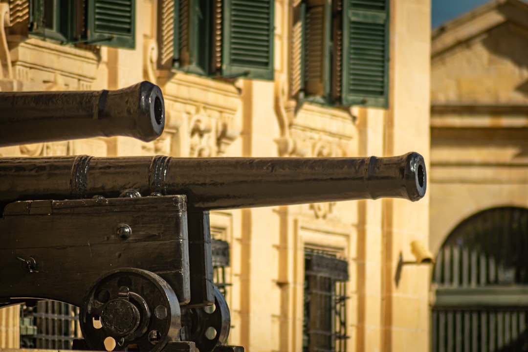 Stanze di Guerra Lascaris: i tunnel segreti di La Valletta - Valletta Ditch | Secret World Trip Planner