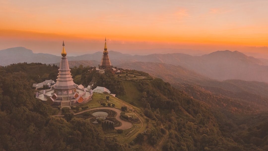 Doi Inthanon : chemins entre forêts et pagodes - Distretto di Mae Chaem | Secret World Trip Planner