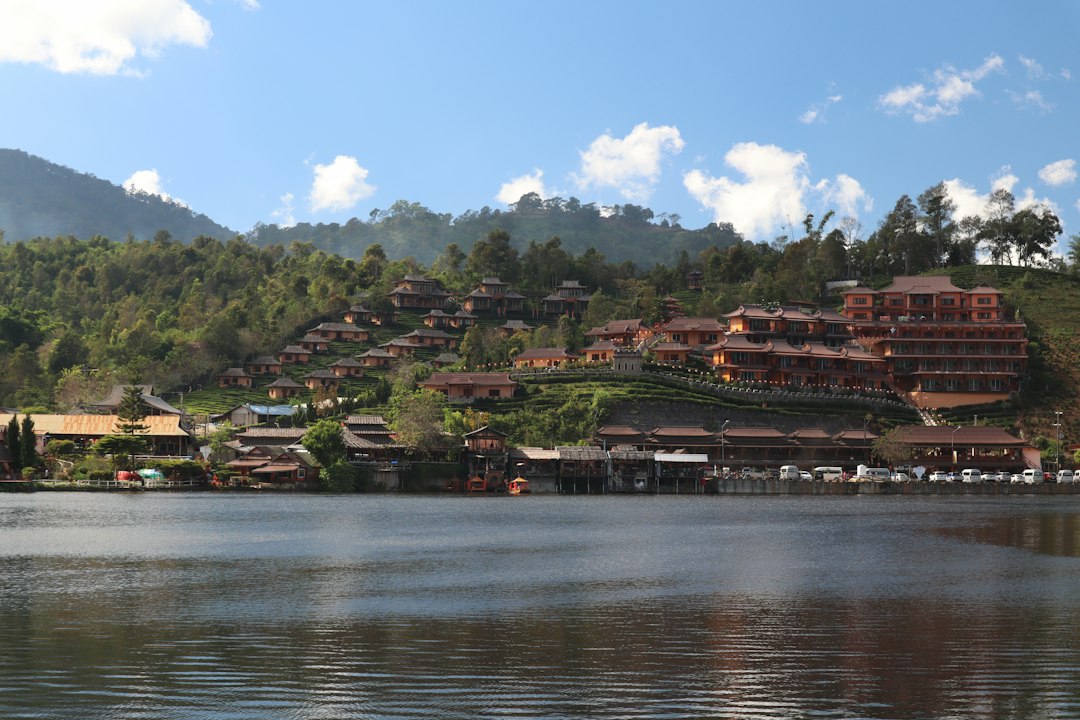 Doi Inthanon : chemins entre forêts et pagodes - Distretto di Mae Chaem | Secret World Trip Planner