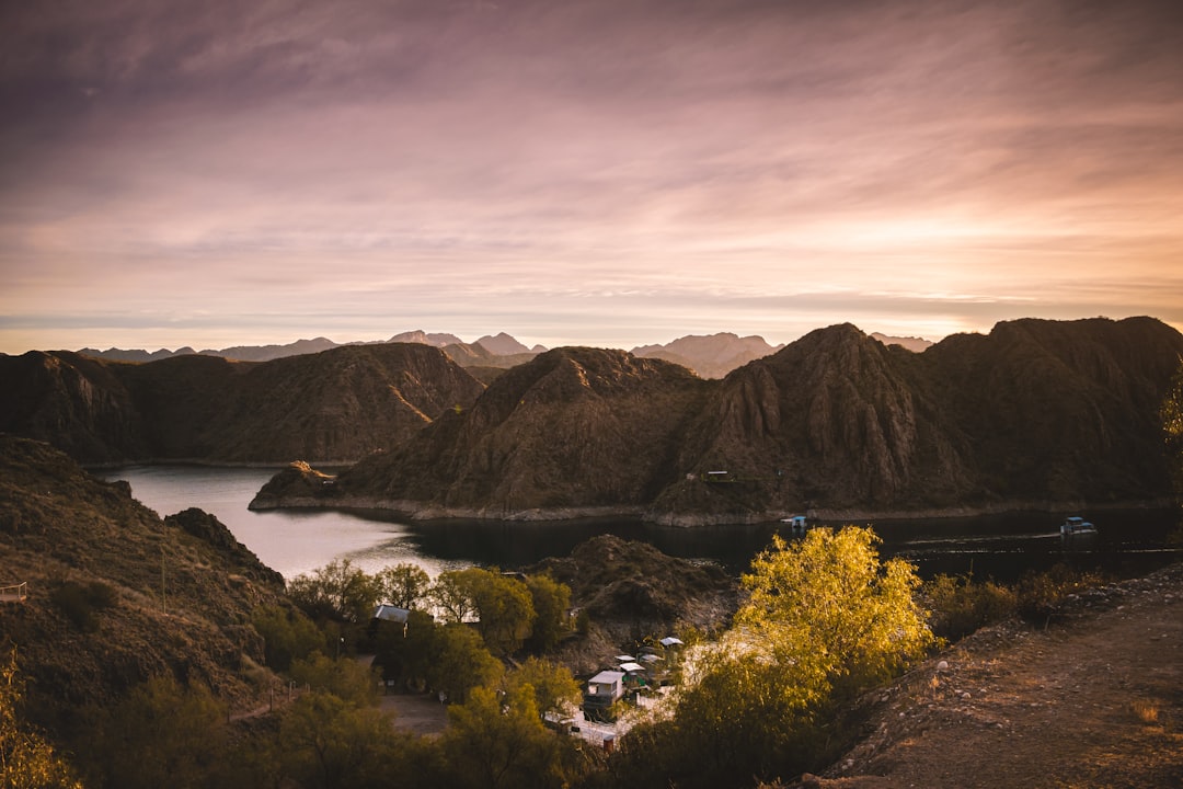 Campamento de Vino en Mendoza: Malbec a los Pies de los Andes - Primitivo de la Reta 992 | Secret World Trip Planner
