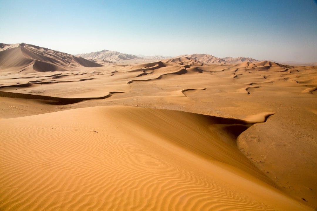 Rub al-Khali: il deserto infinito vicino a Thumrait - C7CV+V2Q | Secret World Trip Planner