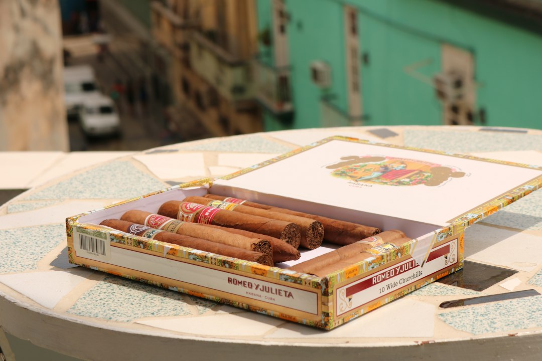Découvrir le charme de Romeo y Julieta à Cuba — Havana