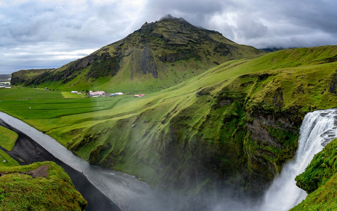 Fimmvörðuháls: camminare tra ghiacciai e lava viva - Gönguleið um Fimmvörðuháls | Secret World Trip Planner