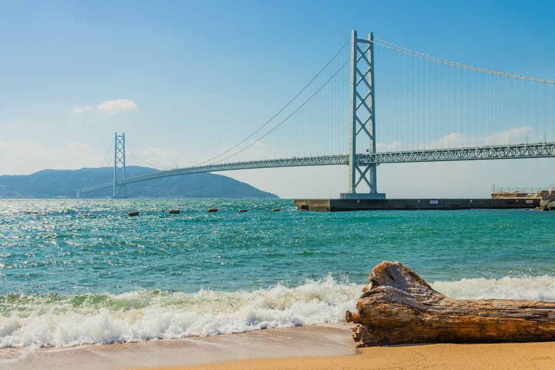 Akashi Kaikyō: In der höchsten Brücke der Welt — Kobe