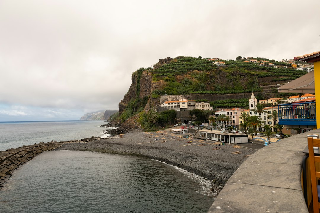 Tramontes à Ponta do Sol : la terrasse sur l'océan - Av. 1º de Maio | Secret World Trip Planner