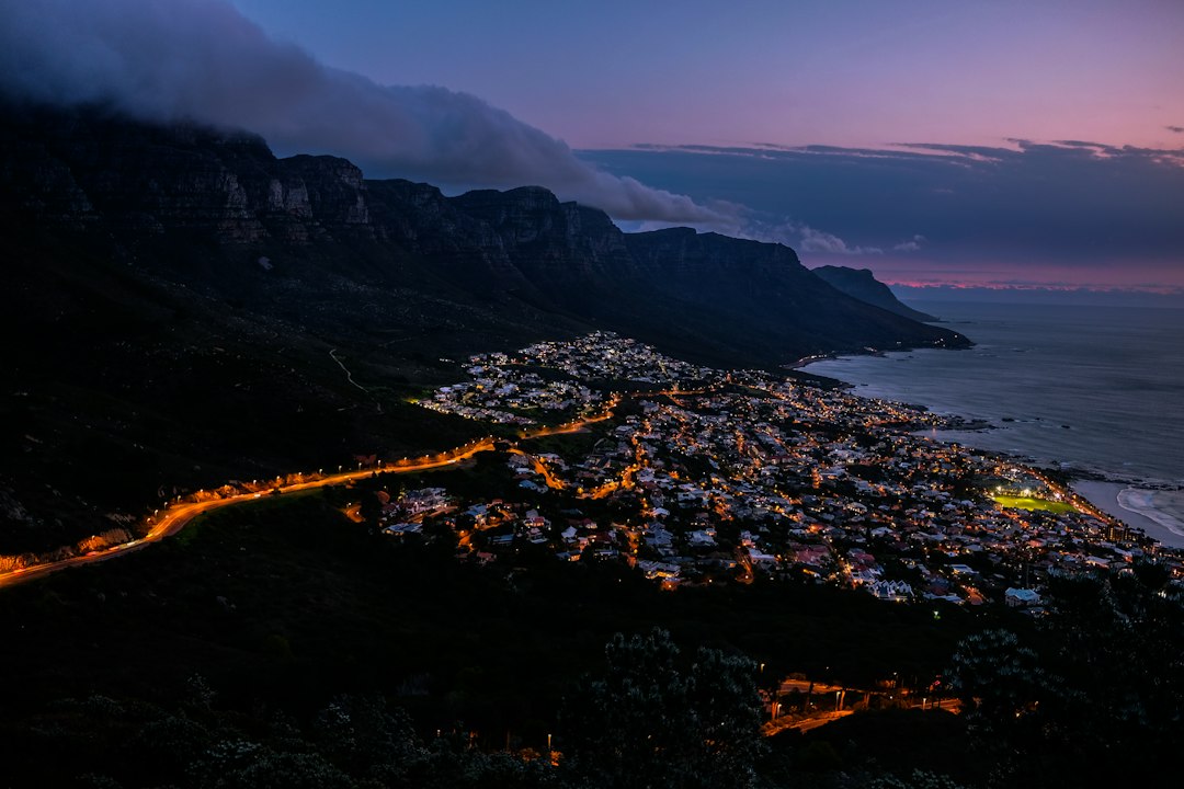 Faro di Slangkop: il gigante di ghisa sull'Atlantico — Cape Town