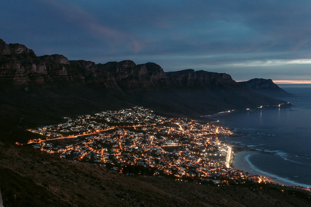 Faro di Slangkop: il gigante di ghisa sull'Atlantico - Cape Town | Secret World Trip Planner