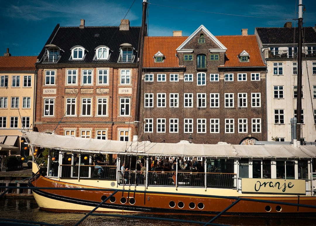 Secret World contre Google Trips : planifiez Copenhague 2026 - Copenaghen | Secret World Trip Planner
