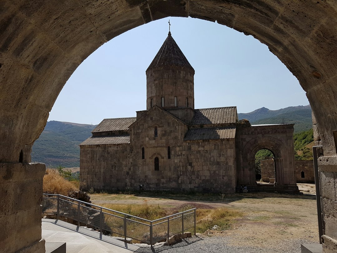 Sevanavank: el monasterio armenio junto al lago turquesa - H276+GCV | Secret World Trip Planner