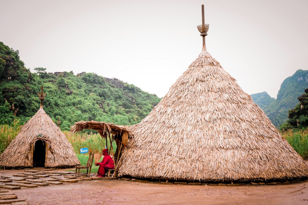 Bena: Das megalithische Dorf am Inerie auf Flores - Kabupaten Ngada | Secret World Trip Planner