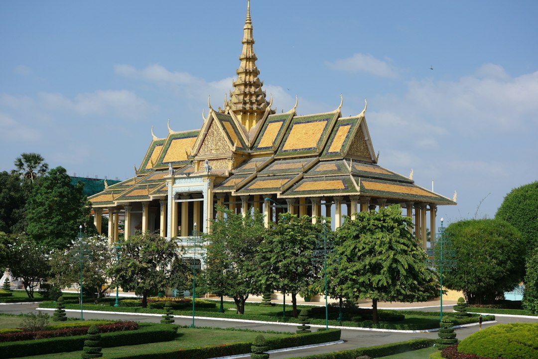 Palazzo Reale in Phnom Penh: Architektur und Schätze - Samdach Sothearos Blvd (3) | Secret World Trip Planner