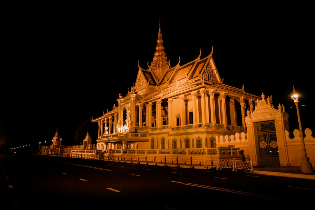 Palacio Real de Phnom Penh: arquitectura y tesoros - Samdach Sothearos Blvd (3) | Secret World Trip Planner