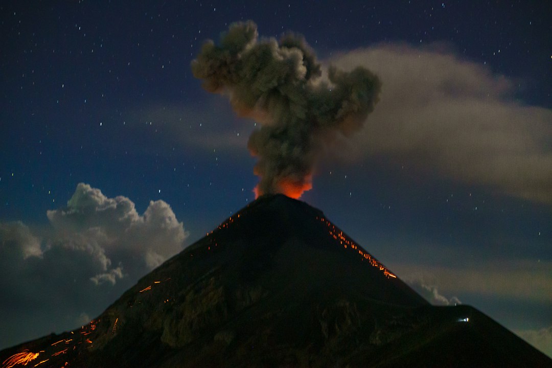 Villarrica: scalare un vulcano con lava viva in Cile - Pucón | Secret World Trip Planner