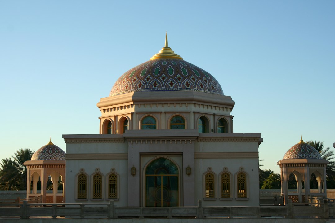 Musée National d'Oman : histoire et art à Mascate - opposite Al Alam Palace، Al Saidiya St | Secret World Trip Planner