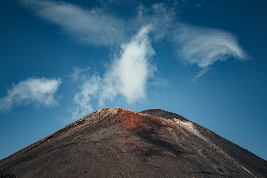 Traversée alpine de Tongariro : le trekking volcanique en Nouvelle-Zélande - Tongariro Alpine Crossing | Secret World Trip Planner
