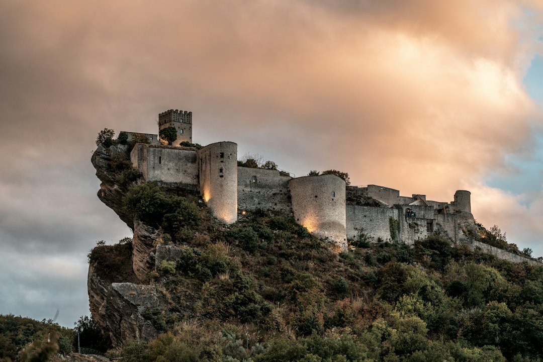 Château de Berat : la citadelle byzantine habitée — Sheshi Sallabanda 5001