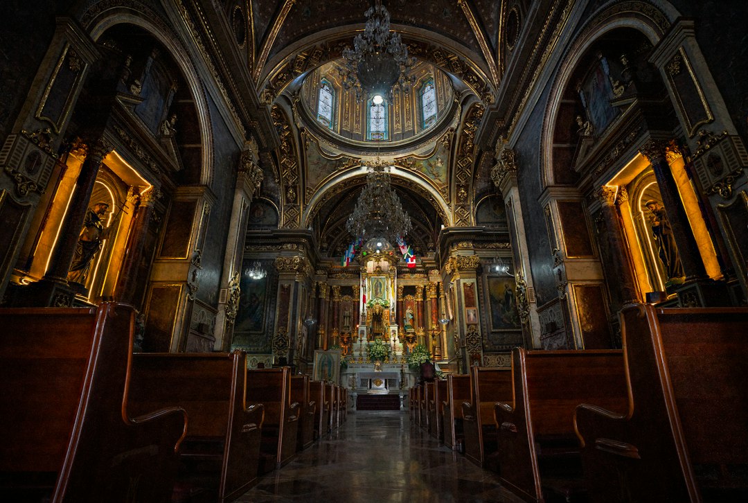 Die Expiatorio-Kirche in Guadalajara: Gotik aus Vulkanstein - 44160 Guadalajara | Secret World Trip Planner